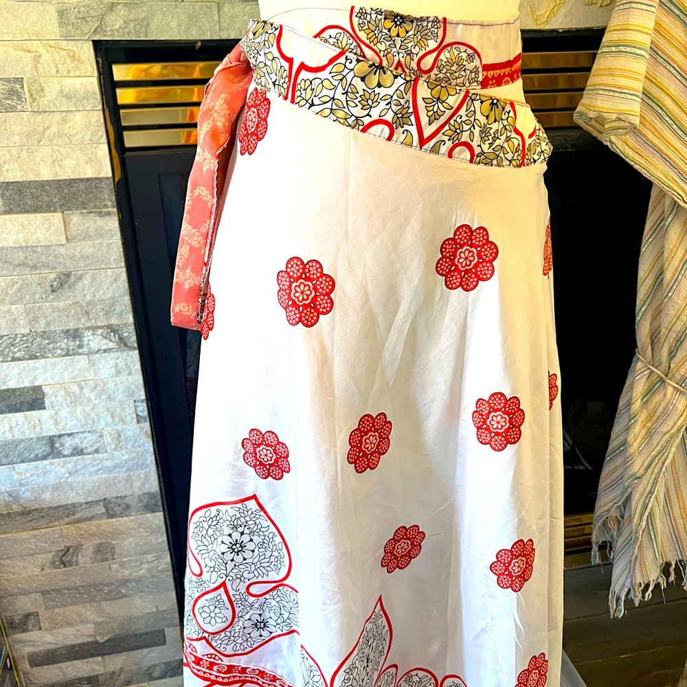 Boho wrap around skirt - Picture 3 of 5